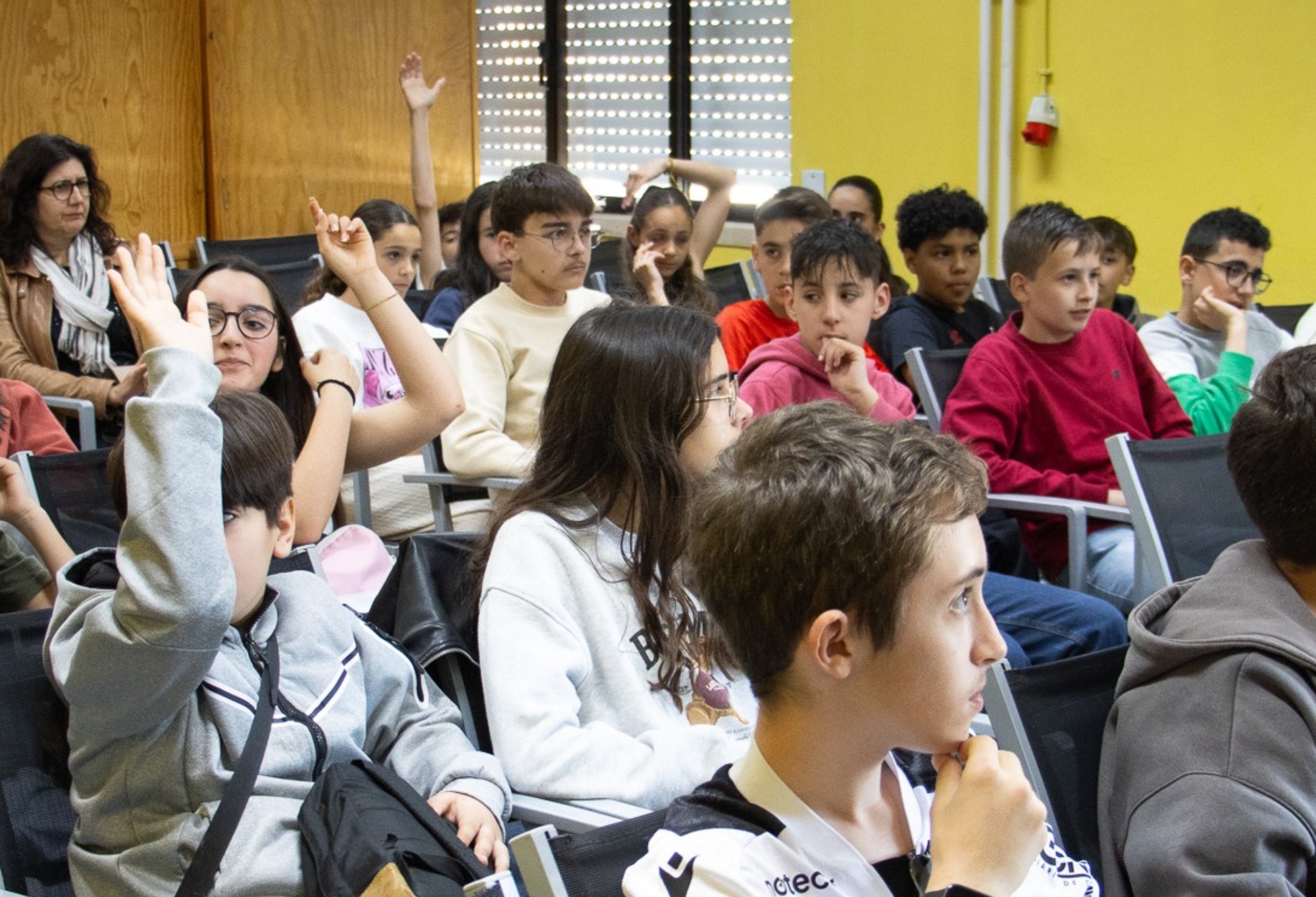 Vitrubus garante transporte a estudantes durante as férias escolares