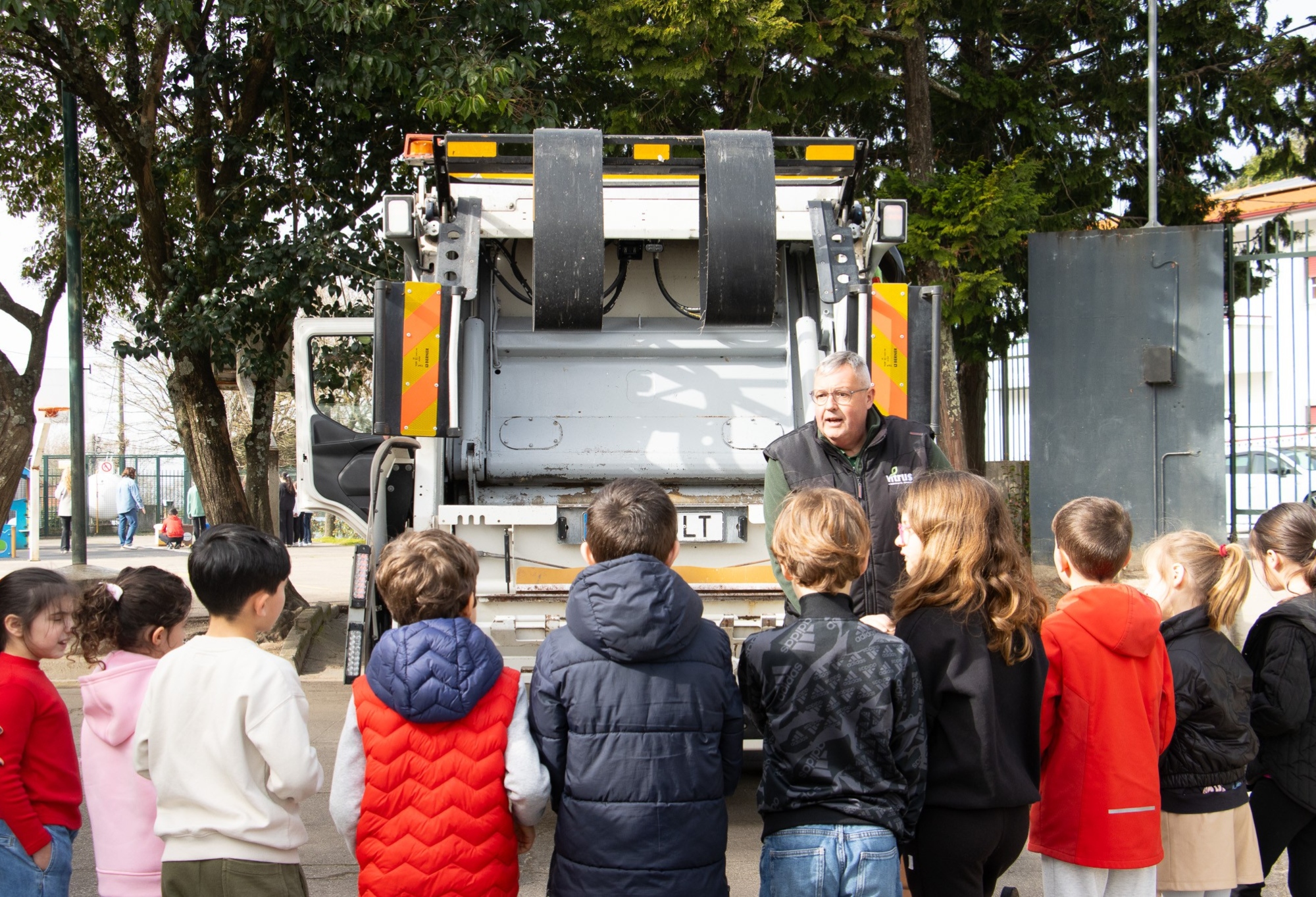 Vitrus Ambiente assinala Dia Mundial da Terra com ação educativa na EB de São Roque